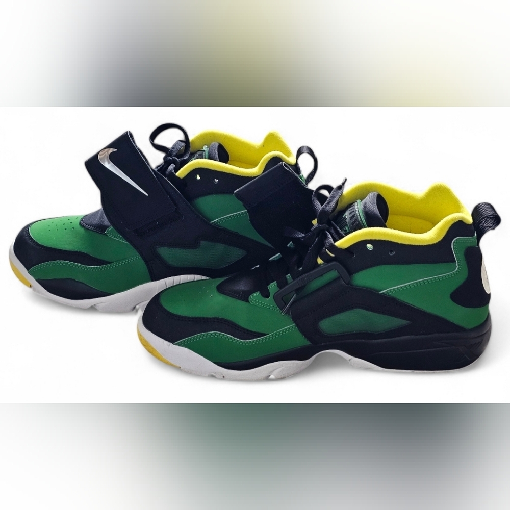 Nike Air Diamond Turf Sneakers Oregon Ducks Theme, Men's 10.5, Great Condition - Picture 6 of 13